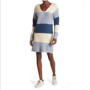 🆕 STITCHDROP Blocked V-Neck Sweater Dress size large